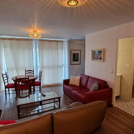 Le Rossignol شقة *